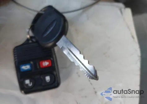 2004 Ford Taurus Ses z USA, uszkodzony, nr VIN 1FAFP55S74G160229